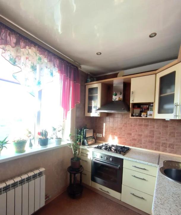 Квартира, 3-кімн., Харьков, 606Ам/р, Гарибальди