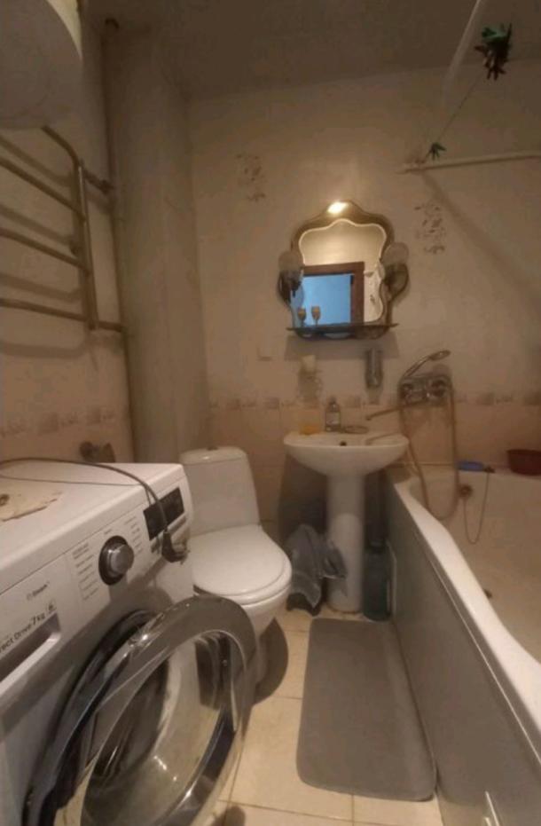 Квартира, 1-кімн., Харьков, Залютино, Золочевская