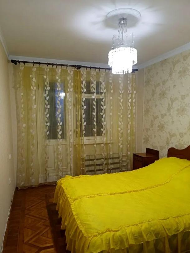 Квартира, 3-кімн., Харьков, Алексеевка, Победы пр.