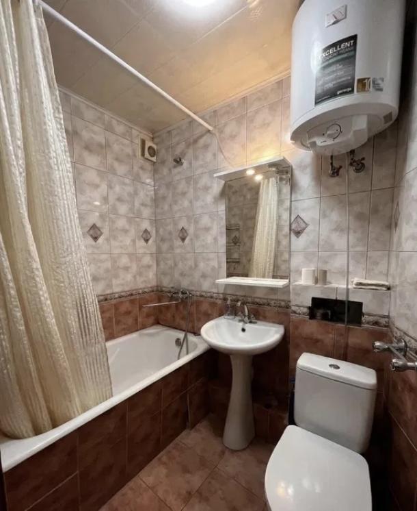 Квартира, 3-кімн., Харьков, 608м/р, Гвардейцев Широнинцев