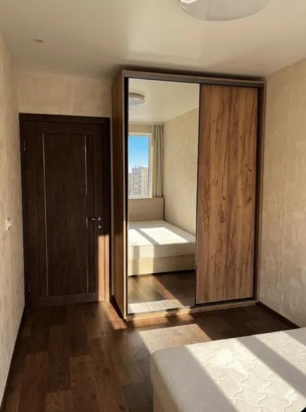 Квартира, 3-кімн., Харьков, 608м/р, Гвардейцев Широнинцев