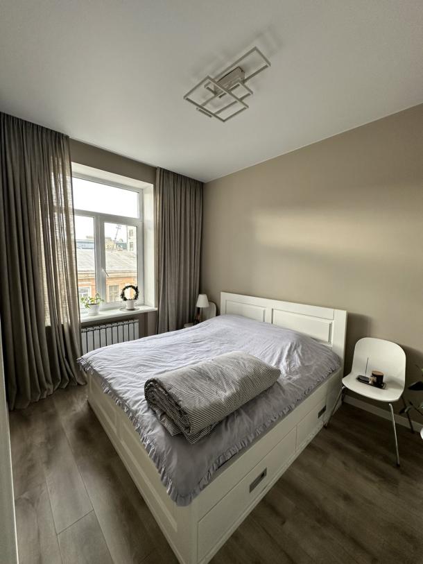 Квартира, 3-кімн., Харьков, Центр, Кооперативная (Петровского)