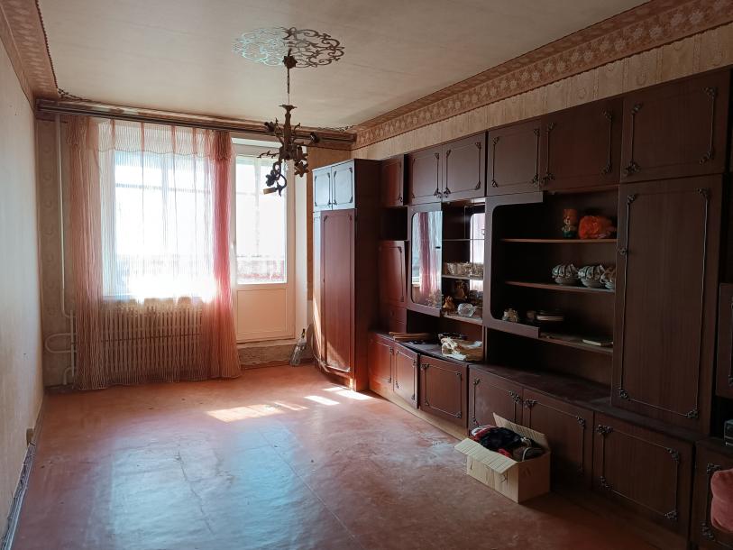 Квартира, 3-кімн., Харьков, Алексеевка, Ахсарова