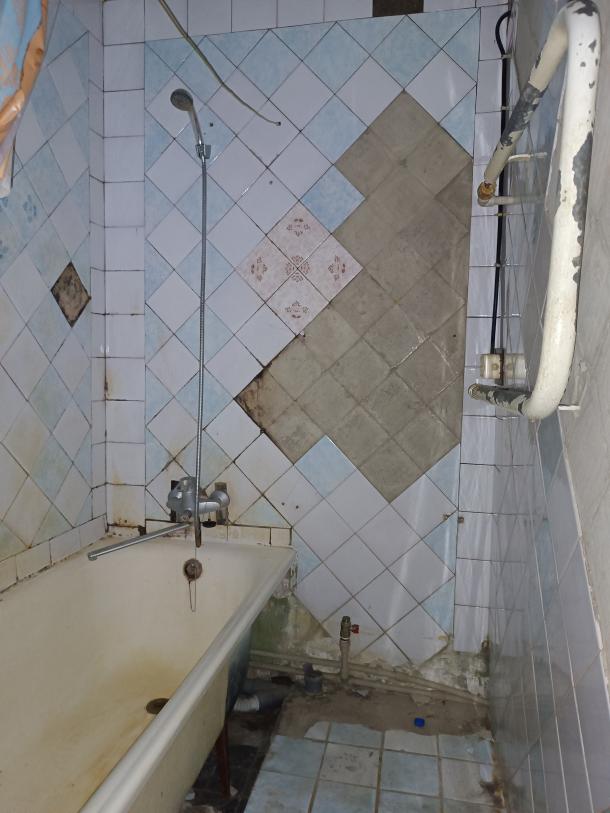 Квартира, 3-кімн., Харьков, Алексеевка, Ахсарова