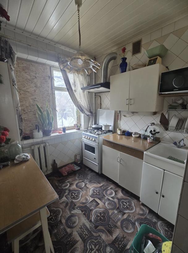 Квартира, 3-кімн., Харьков, 8 хлебзавод, Туркестанская