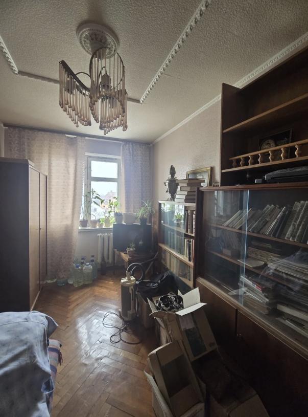 Квартира, 3-кімн., Харьков, 8 хлебзавод, Туркестанская