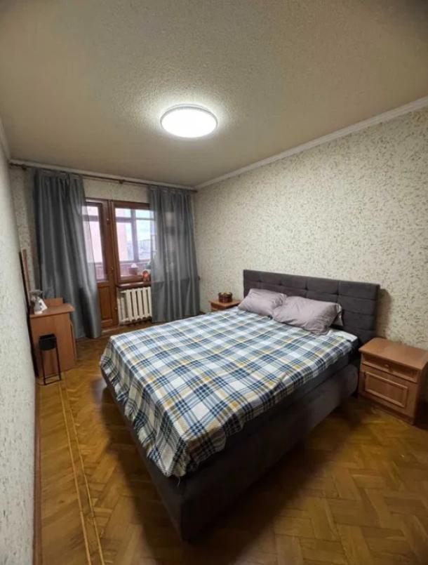 Квартира, 2-кімн., Харьков, Гагарина метро , Аэрокосмический просп. (Гагарина проспект)