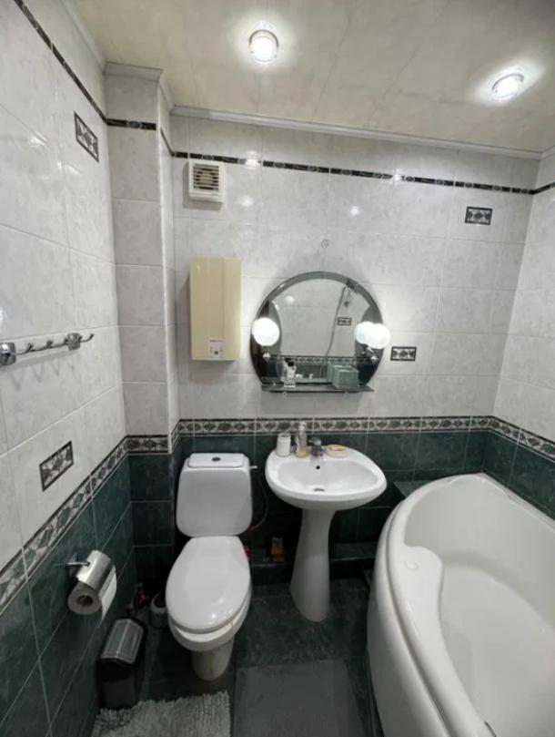 Квартира, 2-кімн., Харьков, Гагарина метро , Аэрокосмический просп. (Гагарина проспект)