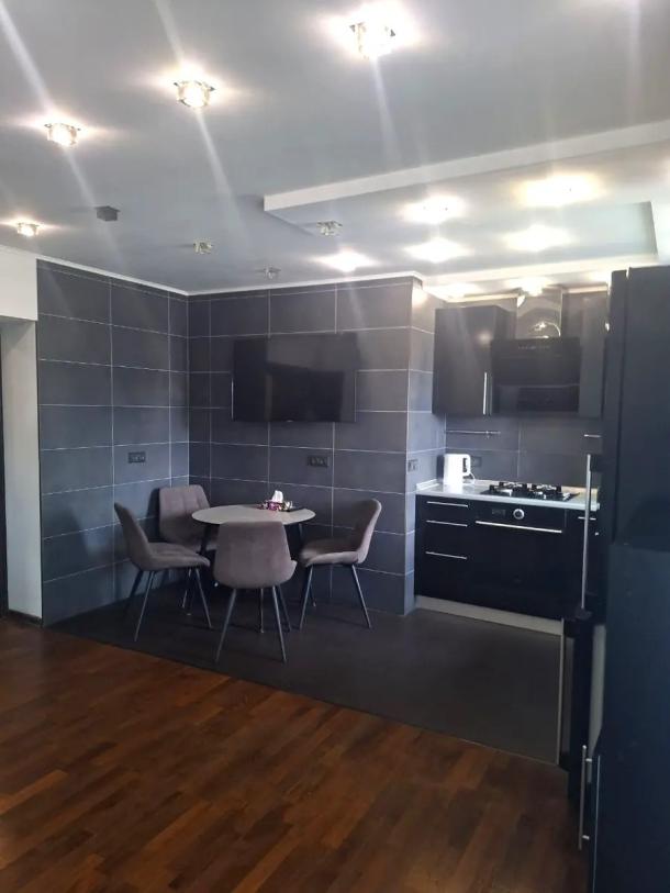 Квартира, 3-кімн., Харьков, Залютино, Старопрудная