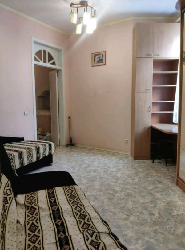 Квартира, 3-кімн., Харьков, Завод Малышева метро, Героев Харькова пр-т