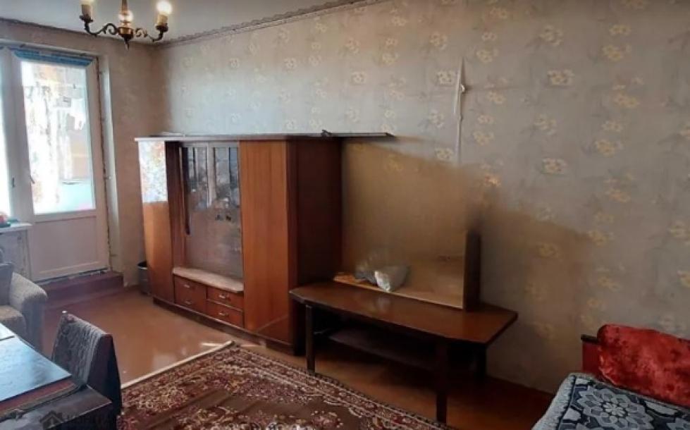 Квартира, 2-кімн., Харьков, 606м/р, Непокоренных (Героев Труда)