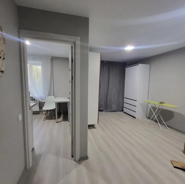 Квартира, 1-кімн., Харьков, Павлово Поле, 23 Августа