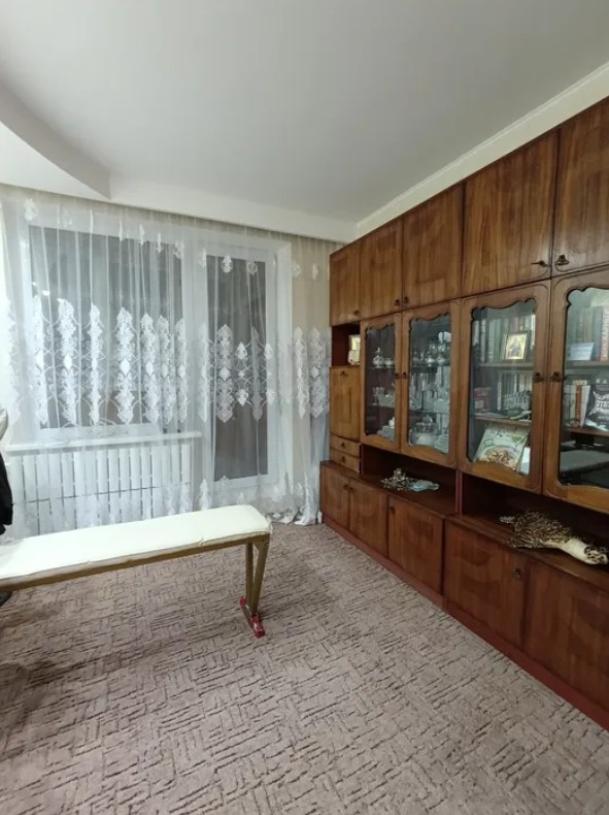 Квартира, 3-кімн., Харьков, 524м/р, Валентиновская