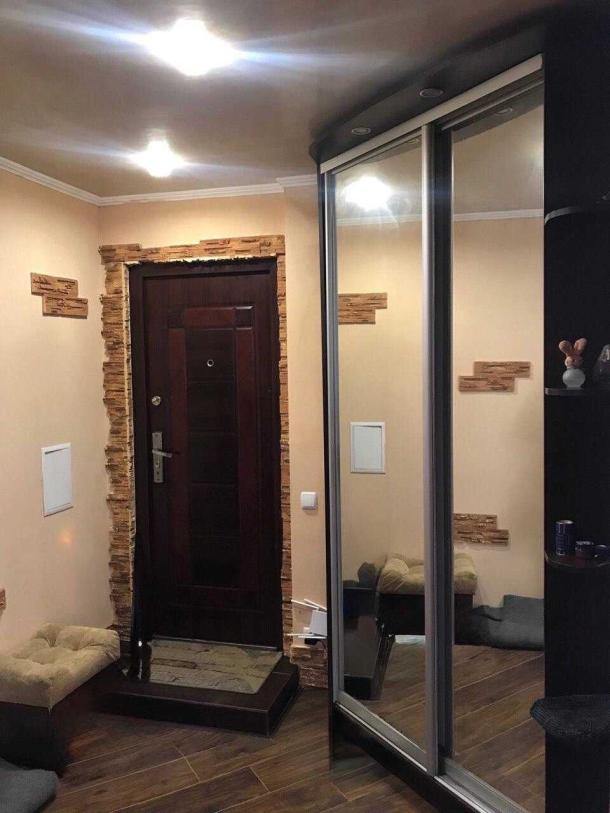 Квартира, 3-кімн., Чугуев, Чугуевский район