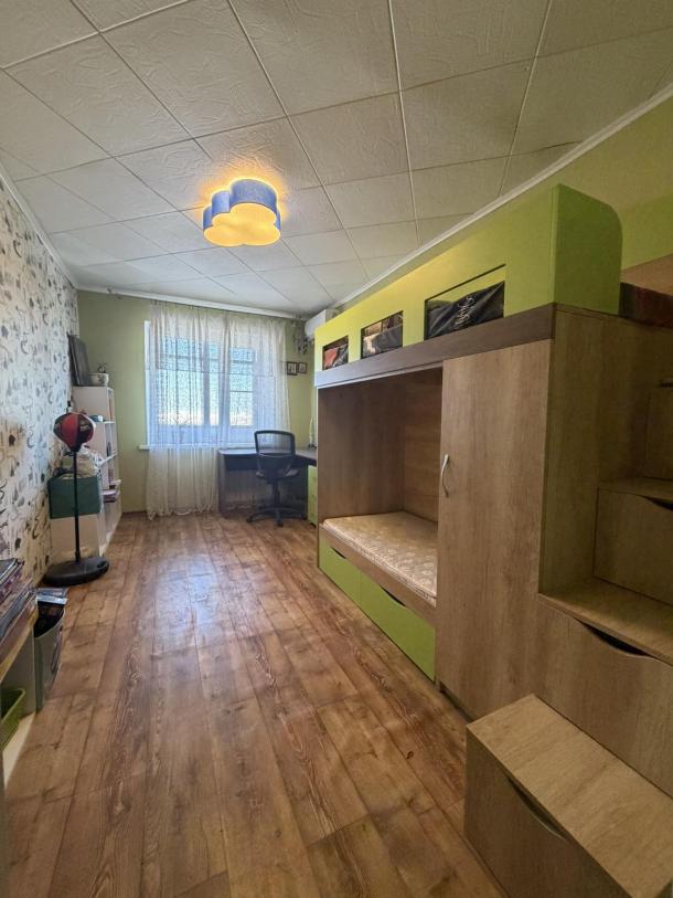 Квартира, 3-кімн., Харьков, Завод Шевченко, Академика Богомольца