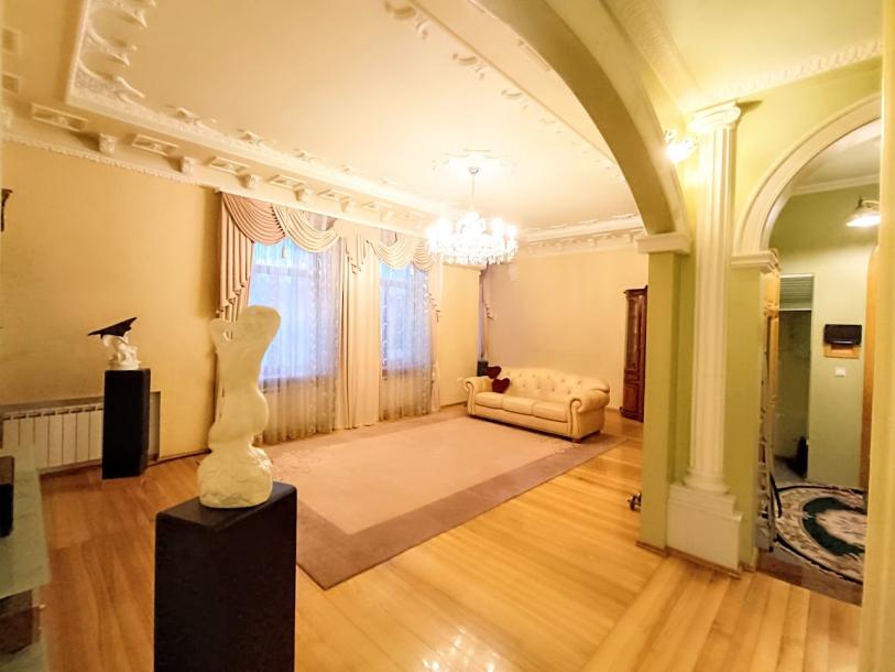 Квартира, 4-кімн., Харьков, Нагорный, Сумская