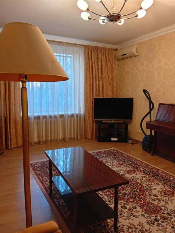 Квартира, 3-кімн., Харьков, Шатиловка, Авиационная