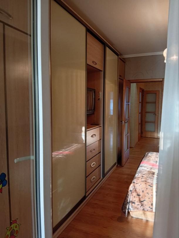 Квартира, 3-кімн., Харьков, Шатиловка, Авиационная