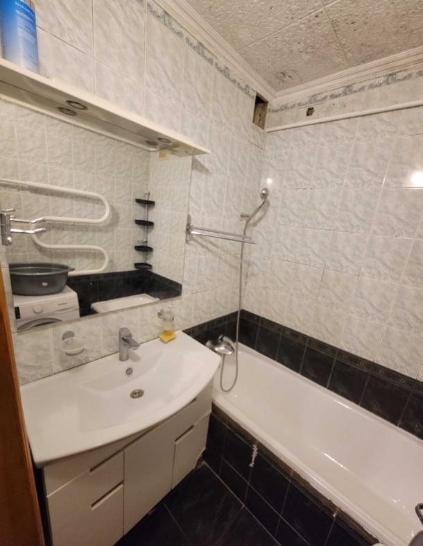 Квартира, 3-кімн., Харьков, Одесская, Аэрокосмический просп. (Гагарина проспект)