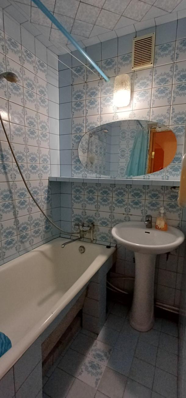 Квартира, 2-кімн., Харьков, 607м/р, Тракторостроителей просп.