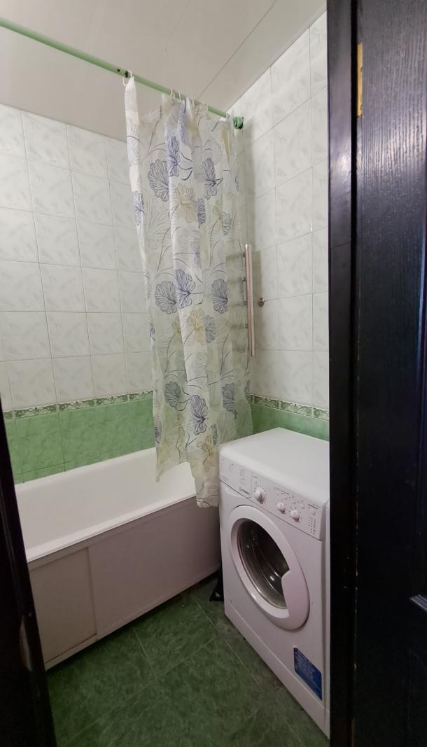 Квартира, 2-кімн., Харьков, Алексеевка, Архитекторов