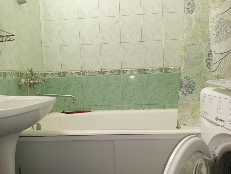 Квартира, 2-кімн., Харьков, Алексеевка, Архитекторов