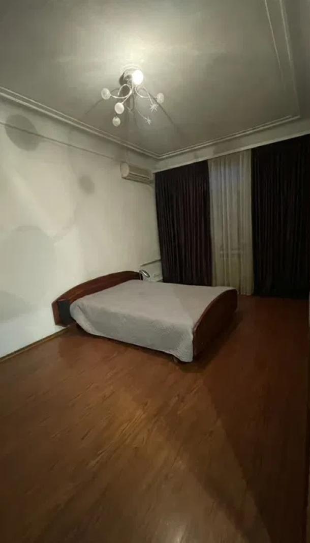 Квартира, 2-кімн., Харьков, ХТЗ, Мира