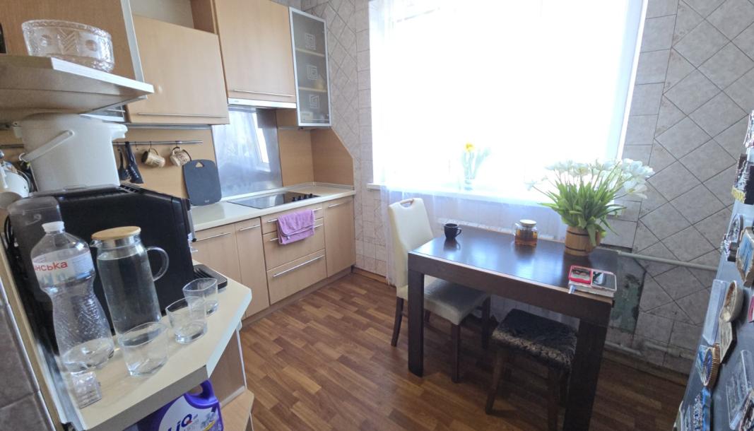 Квартира, 3-кімн., Харьков, Восточный, Мохначанская