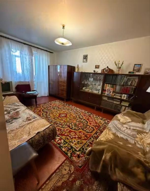 Квартира, 1-кімн., Харьков, 533м/р, Непокоренных (Героев Труда)