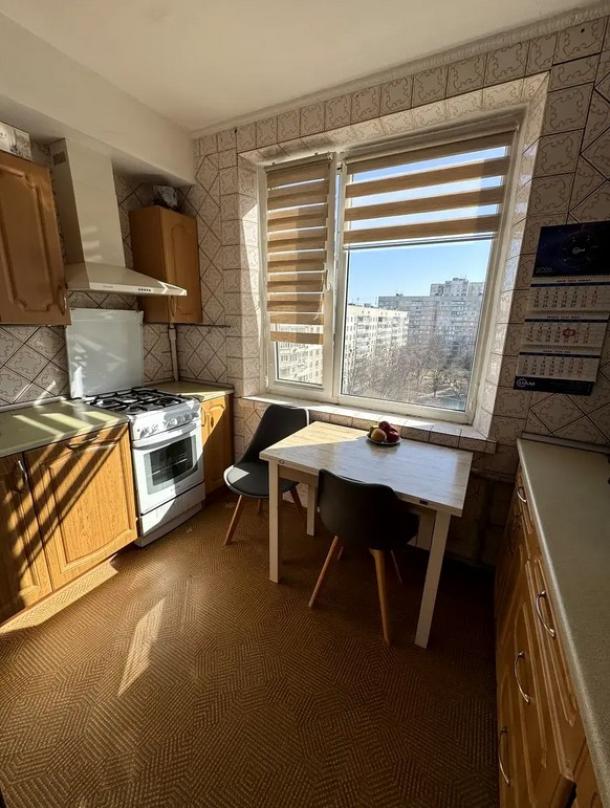 Квартира, 3-кімн., Харьков, 520м/р, Валентиновская