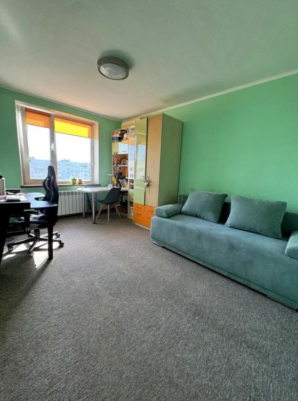 Квартира, 3-кімн., Харьков, 520м/р, Валентиновская