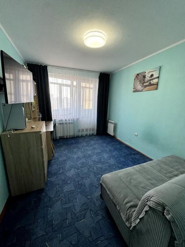 Квартира, 3-кімн., Харьков, 520м/р, Валентиновская