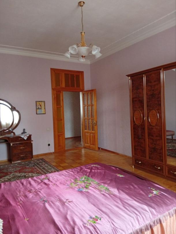 Квартира, 3-кімн., Харьков, Нагорный, Майка Йогансена (Лермонтовская)