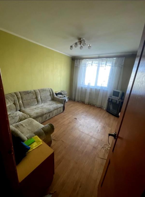 Квартира, 3-кімн., Харьков, Горизонт, Ростовская