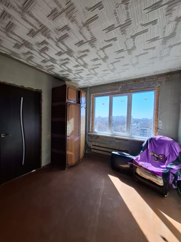 Квартира, 4-кімн., Харьков, 606м/р, Непокоренных (Героев Труда)