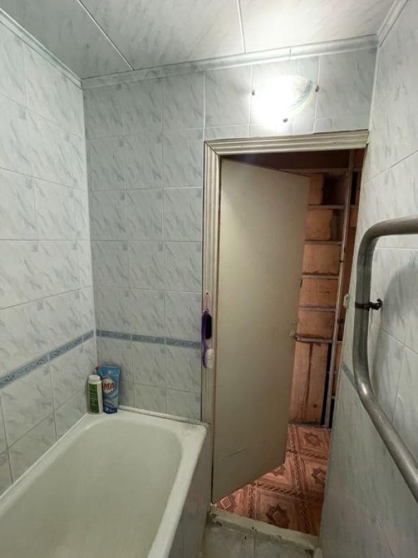 Квартира, 3-кімн., Харьков, 626м/р, Единства (Краснодарская)