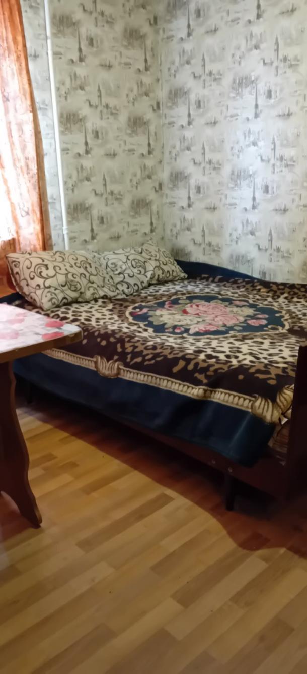 Купить гостинка, Харьков, Завод Малышева метро, Петра Григоренко пр. (Маршала Жукова пр.)