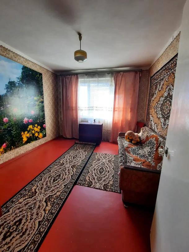 Квартира, 3-кімн., Харьков, Рогань жилмассив, Луи Пастера