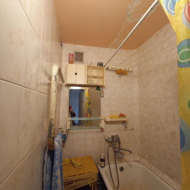 Квартира, 3-кімн., Харьков, 524м/р, Гвардейцев Широнинцев