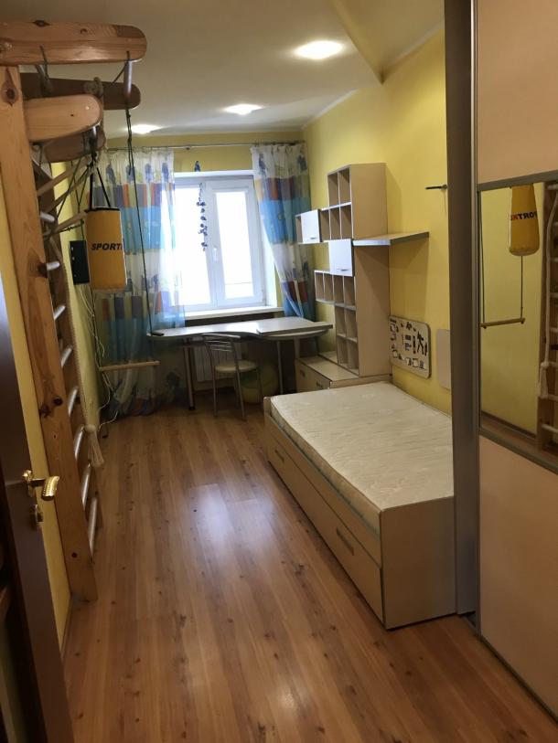 Квартира, 3-кімн., Харьков, Нагорный, Тринклера в-зд