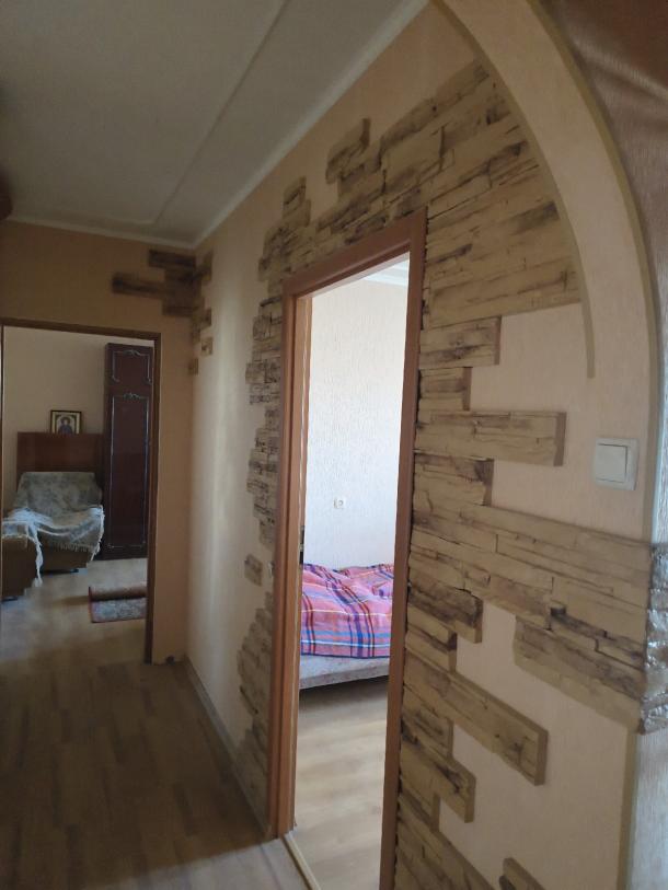 Квартира, 2-кімн., Чугуев, Чугуевский район, Харьковская