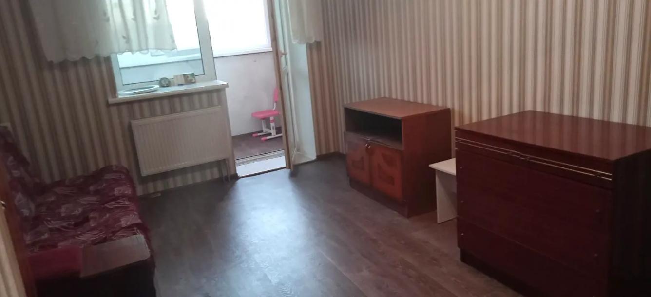 Квартира, 1-кімн., Харьков, Песочин, Комарова