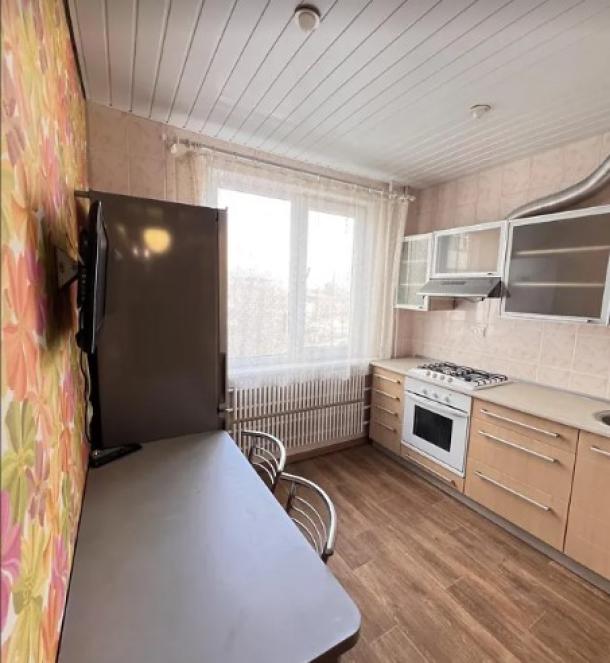 Квартира, 3-кімн., Харьков, 522м/р, Академика Павлова