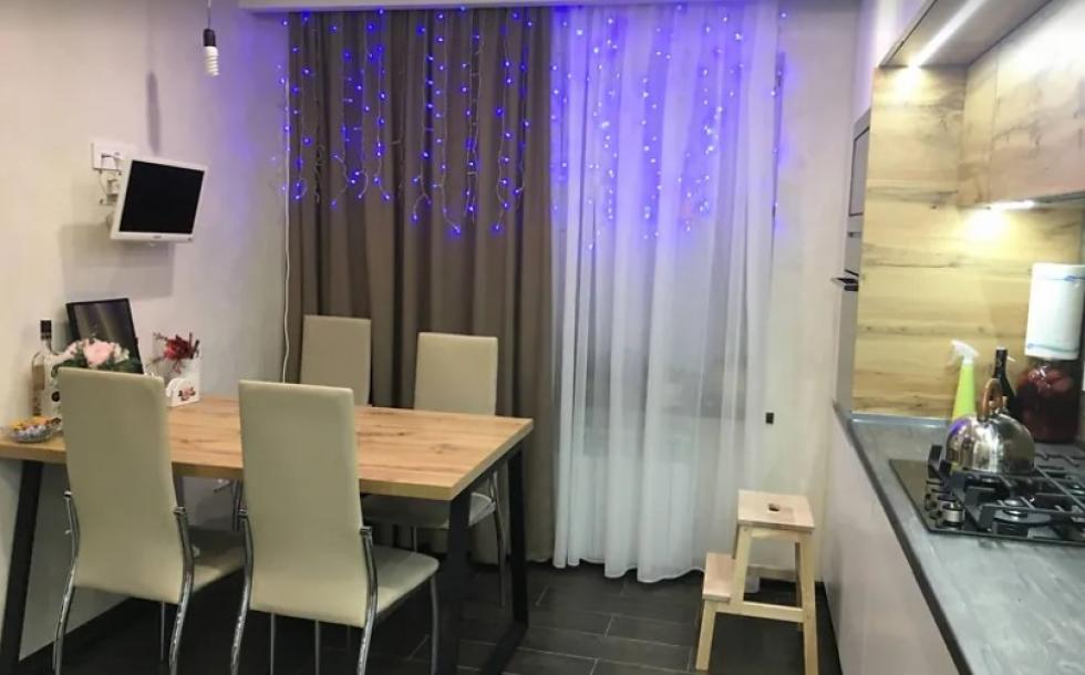 Квартира, 3-кімн., Харьков, Спортивная метро, Лебединская