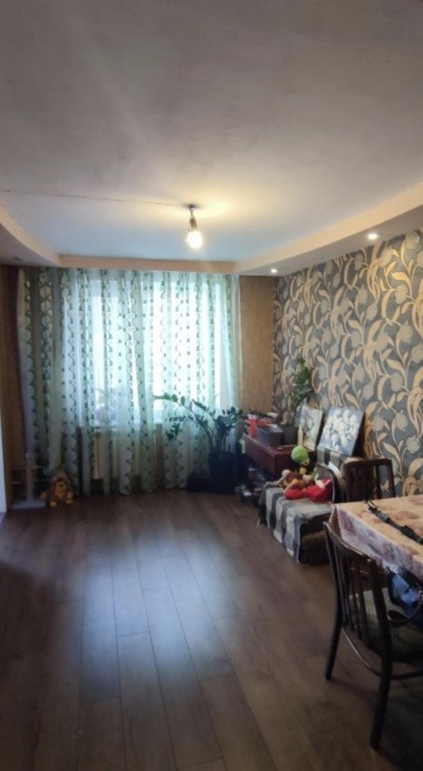 Квартира, 3-кімн., Харьков, 608м/р, Гвардейцев Широнинцев