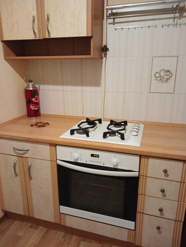 Квартира, 3-кімн., Харьков, Южный Вокзал, Конторская (Краснооктябрьская)