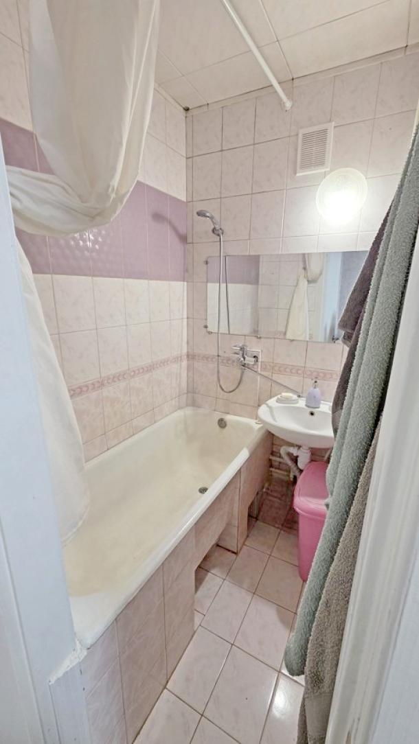 Квартира, 3-кімн., Харьков, Павлово Поле, Европейская (Новгородская)