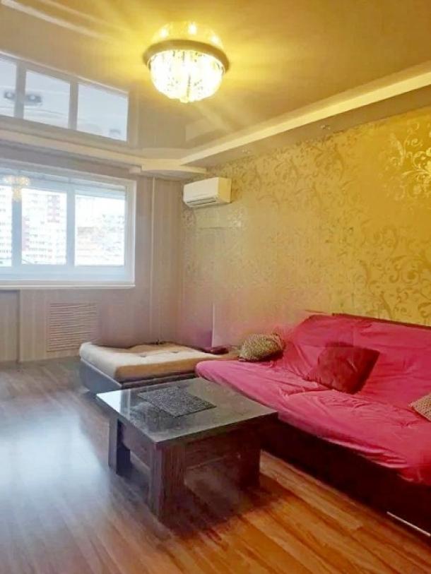 Квартира, 4-кімн., Харьков, Северная Салтовка, Гвардейцев Широнинцев