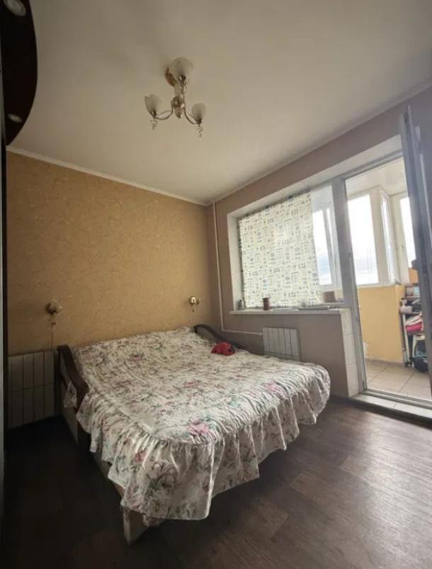 Квартира, 3-кімн., Харьков, Сосновая горка, Клочковская