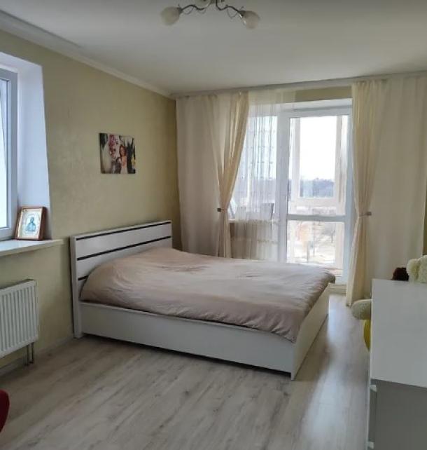 Квартира, 1-кімн., Харьков, Рогань жилмассив, Роганская